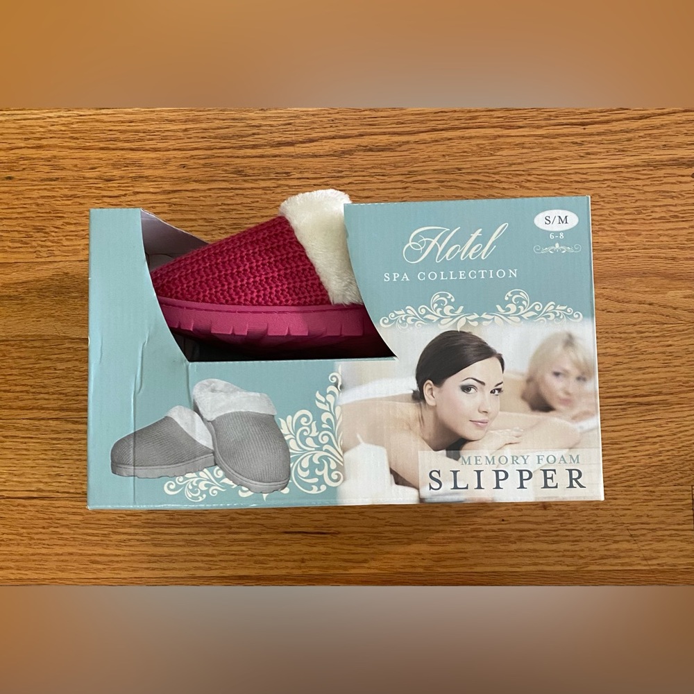 Blue Star Clothing Company Slippers Women’s S/M (6/8) Pink Memory Foam NIB